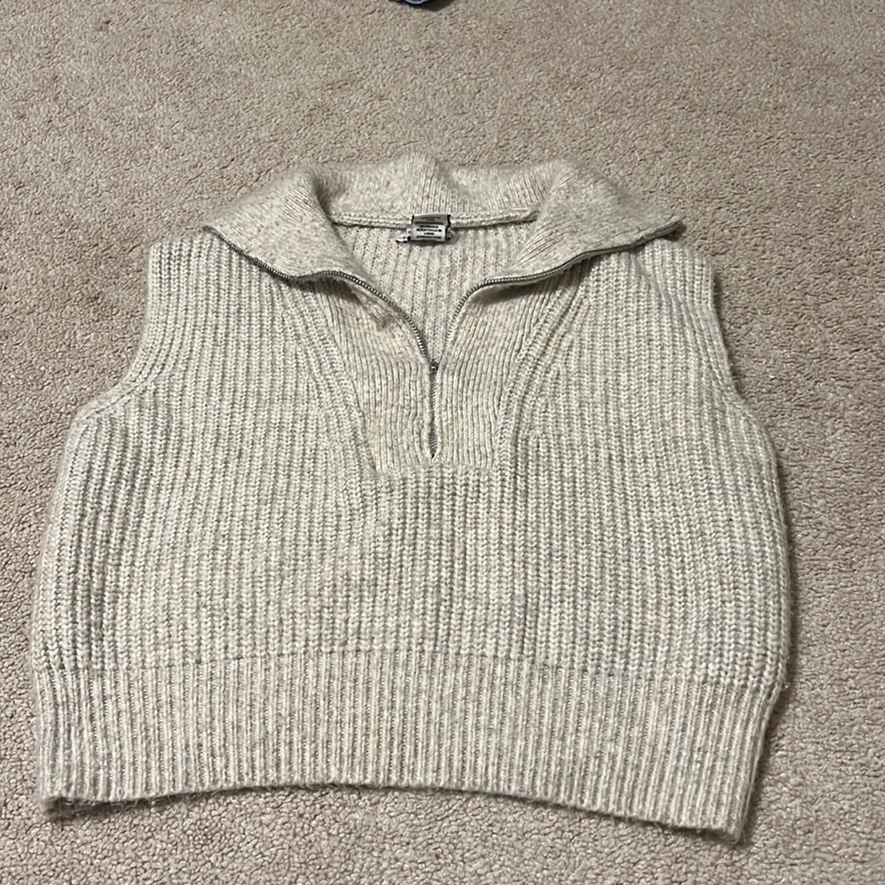 Cream zip up sweater vest